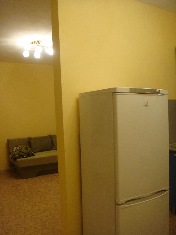       ( 2)