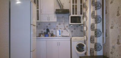 ����� �������� �. ������ (���� �3)