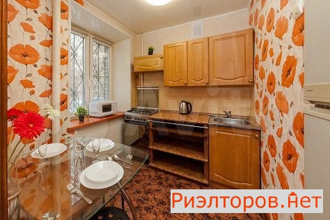 ����� �������� ��������� 3-� ����������������� ����� 8�1 (���� �8)