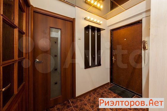 ����� �������� ��������� 3-� ����������������� ����� 8�1 (���� �9)