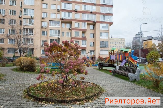     261 ( 15)