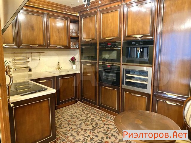 ����� �������� ����������� ���������� 8�1 (���� �19)