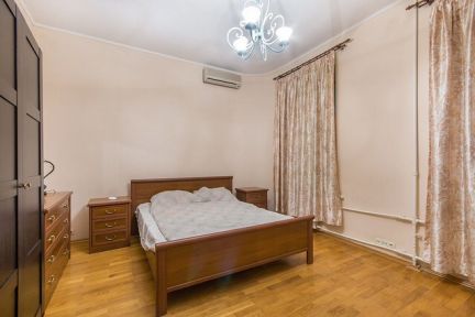 ����� �������� ��������� �������� 10�2 (���� �8)