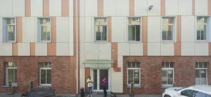     capital house ( 4)