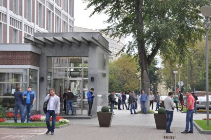����� �������� ��������� � �� w plaza (���� �13)