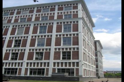 ����� �������� ��������� � w plaza (���� �10)