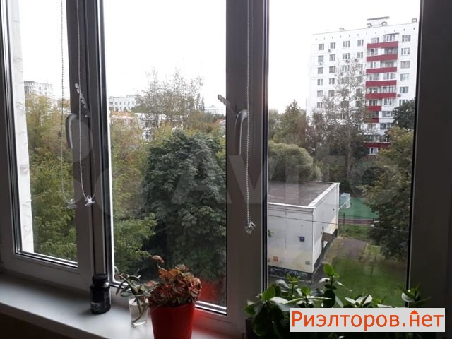 ������ �������� 16-� �������� ����� 37�1 (���� �18)