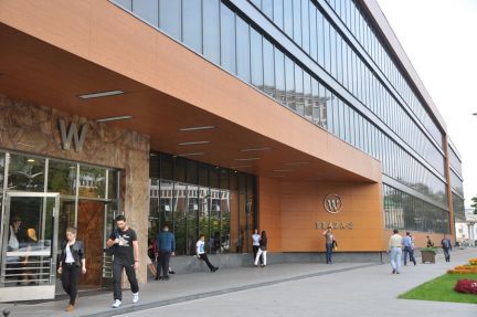 ����� �������� ��������� � �� w plaza (���� �17)