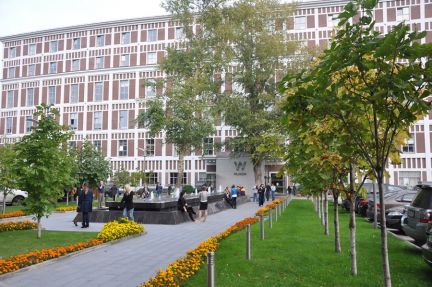 ����� �������� ��������� � �� w plaza (���� �18)