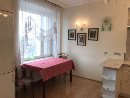 ������ �������� ����� ������� ������� 4�2 (���� �9)